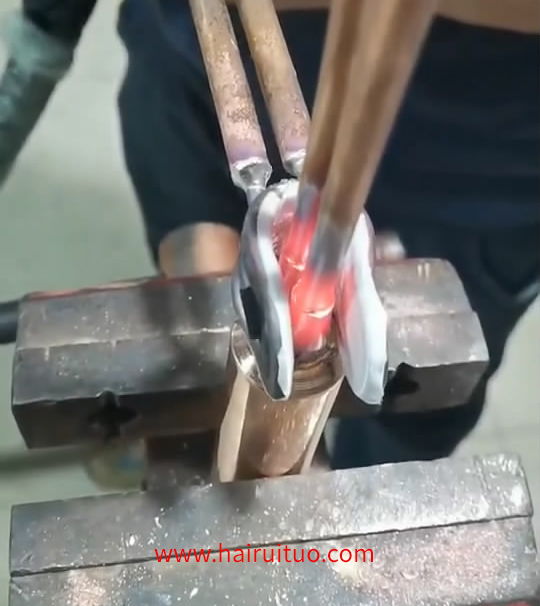 铜管焊接用手持高频麻豆中文字幕加热设备，高频焊机